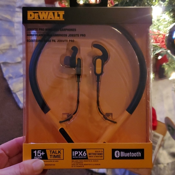 Dewalt job site wireless Bluetooth earphones - Picture 1 of 3